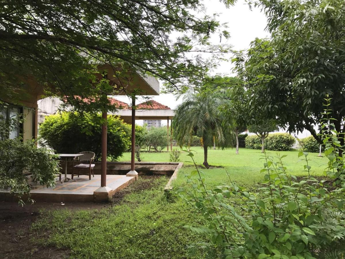 אאורנגבד The Meadows Resort And Spa מראה חיצוני תמונה
