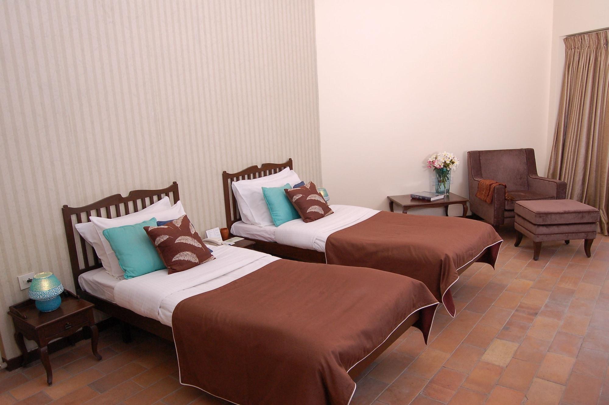 אאורנגבד The Meadows Resort And Spa מראה חיצוני תמונה