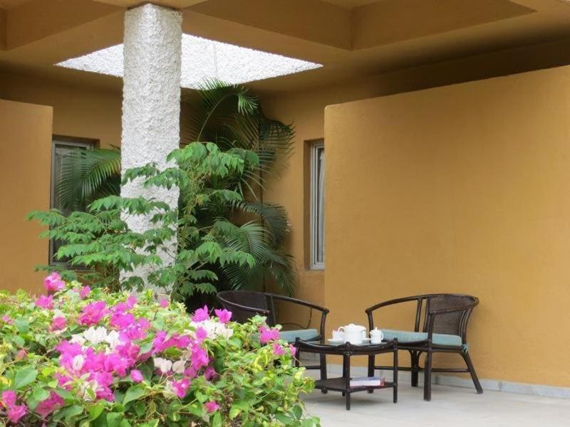 אאורנגבד The Meadows Resort And Spa מראה חיצוני תמונה