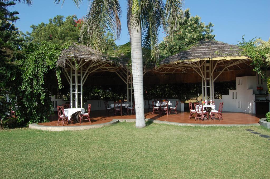 אאורנגבד The Meadows Resort And Spa מראה חיצוני תמונה