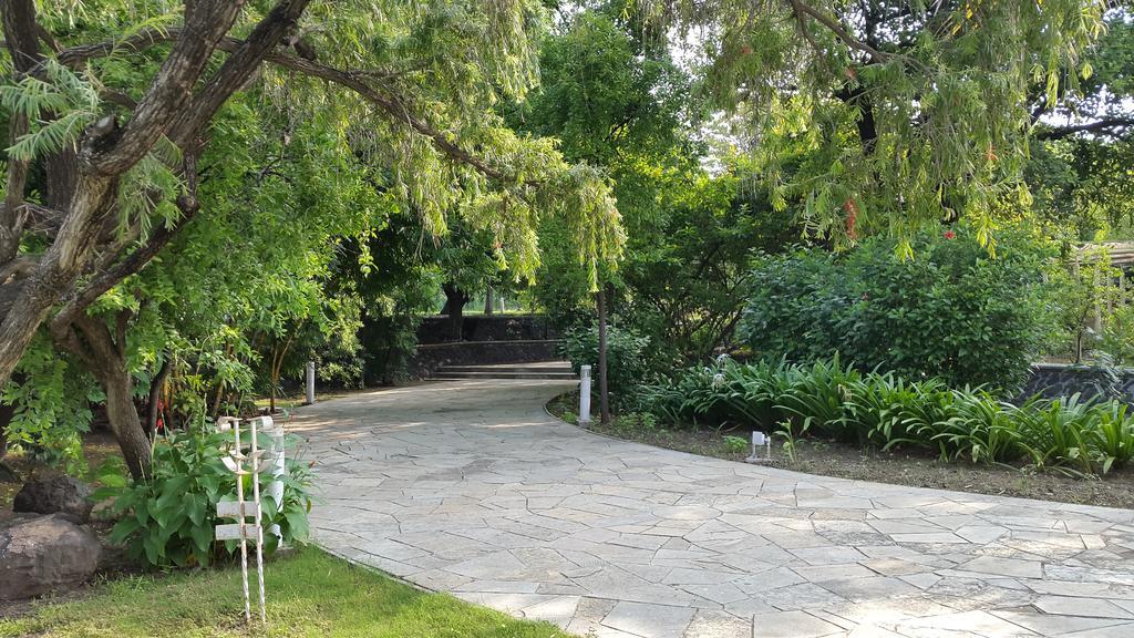 אאורנגבד The Meadows Resort And Spa מראה חיצוני תמונה