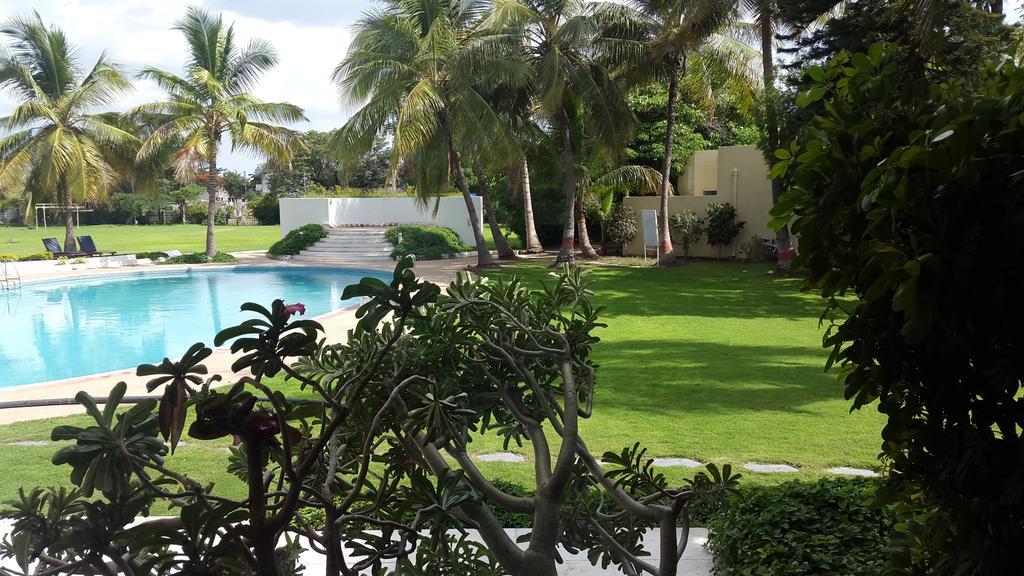 אאורנגבד The Meadows Resort And Spa מראה חיצוני תמונה