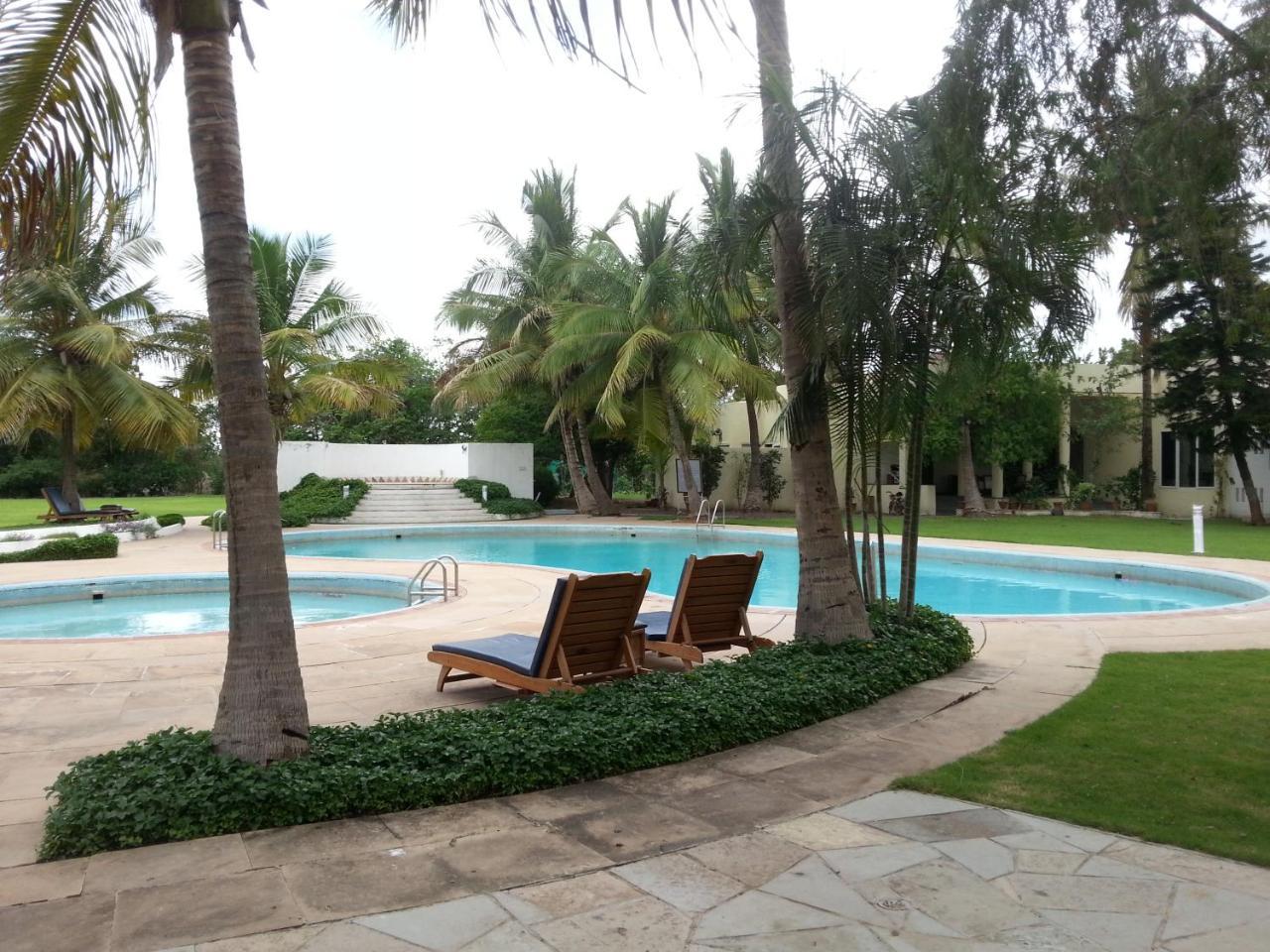 אאורנגבד The Meadows Resort And Spa מראה חיצוני תמונה